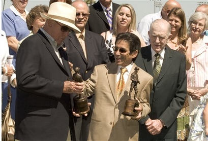 Mel and Warren Stute Win Pincay Award